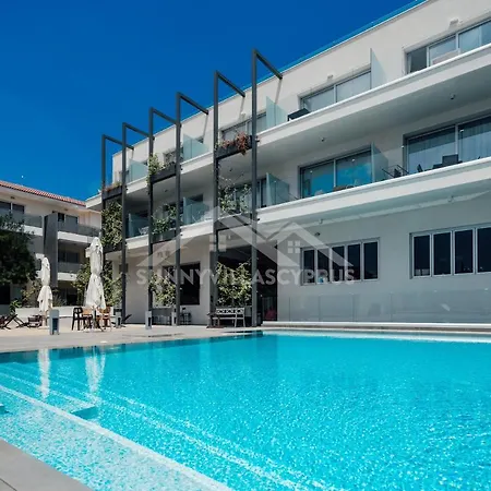 Sunnyvillas: 2br Mythical Apt*swimming Pool*ak04 *